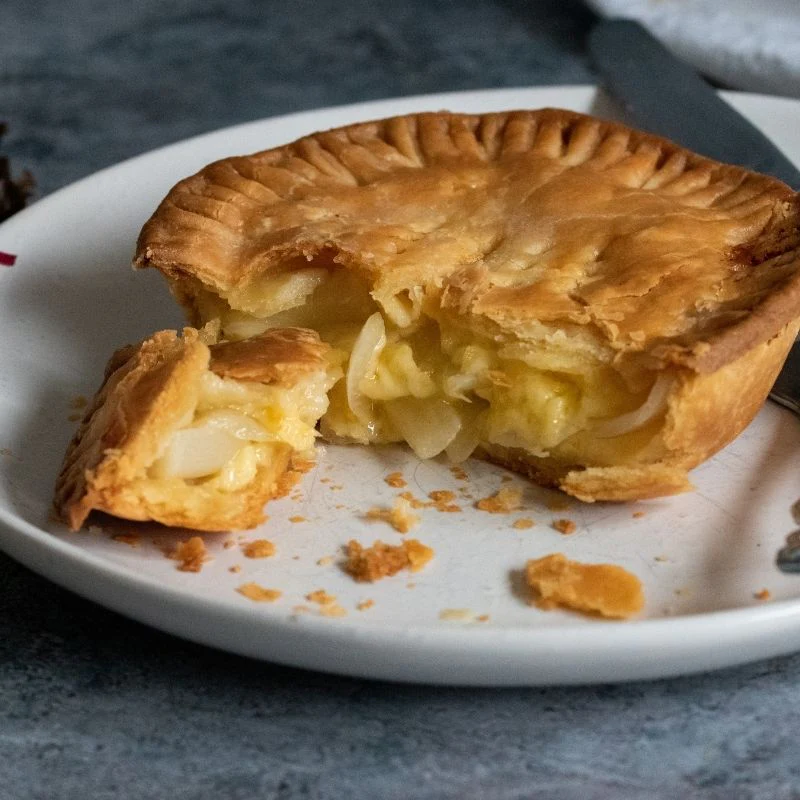 Denise's Cheese and Onion Pie (Vg)