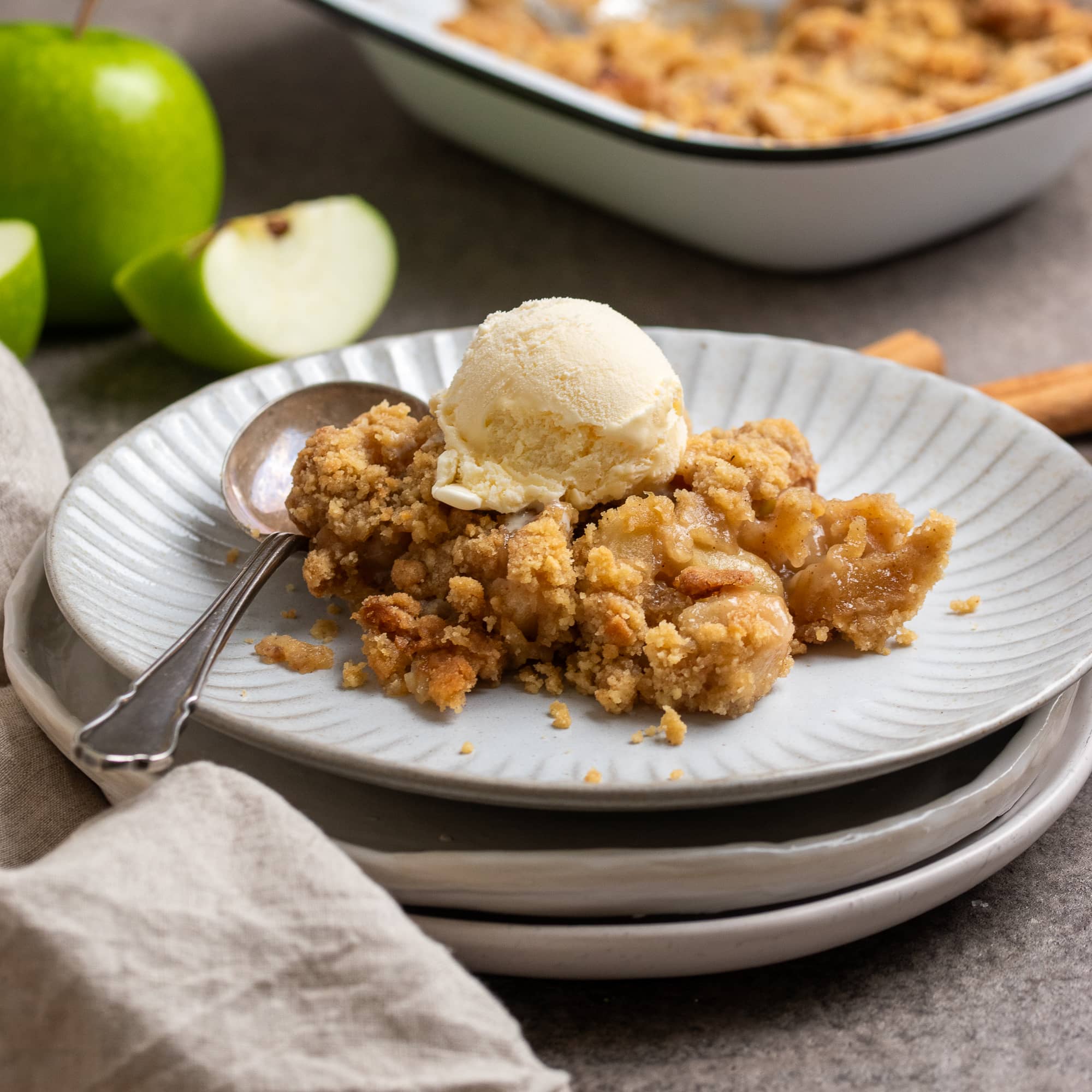 Richard's Old Fashioned Apple and Cinnamon Crumble - Image 2